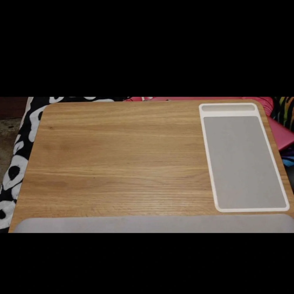 8gb ram 512gb hard drive i do have box, charger comes with $200 worth of stuff